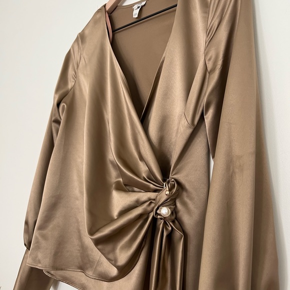 River Island Brown Satin Wrap Blouse - Women’s US Size 6 - Picture 2 of 5